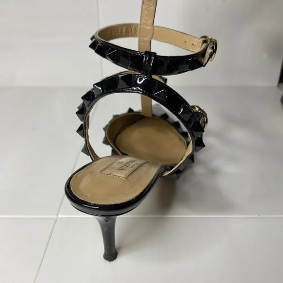 VALENTINO GARAVANI - Rockstud Caged 65 Black Patent Ankle Strap Pump - Picture 7 of 14